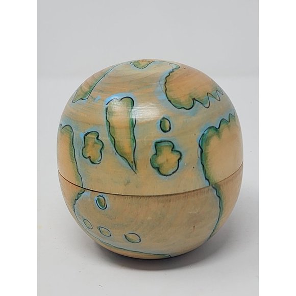 Vintage Oriental Trading Wooden Globe With 8 Multicultural Small Wooden Children - Picture 8 of 15